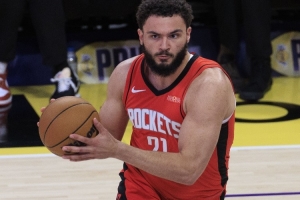 火箭旧将！猛龙官方：球队与前锋大卫-罗迪签Exhibit 10合同